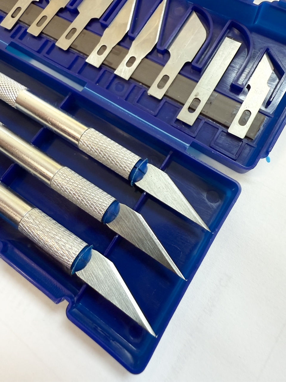 Scalpelmet set - div messen met 3 houders