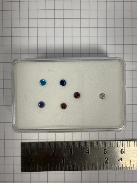 Showmodel bakje zirconia's 25#