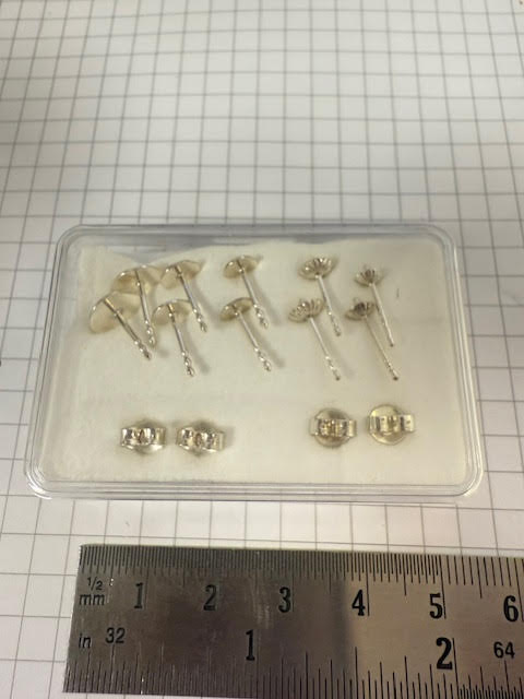 Zilver 925/- oud-showdoosje: 5 paar div.